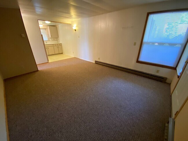 Building Photo - 805 N &#39;C&#39; St. #6-7