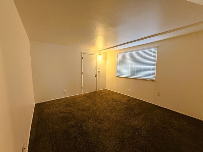 Building Photo - 1021–1025 Carolina St