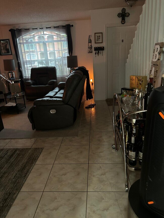 Foto del edificio - 7055 NW 173rd Dr