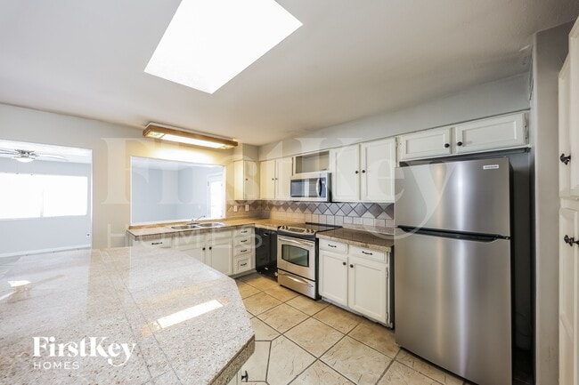 Building Photo - 17834 N 33rd Dr