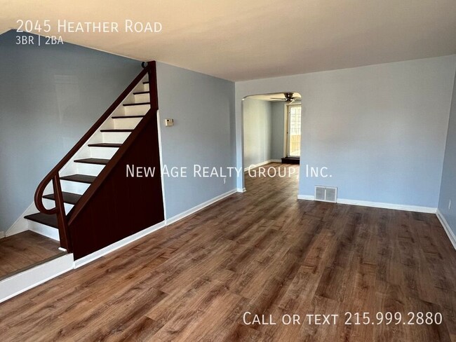 Building Photo - 2045 Heather Rd