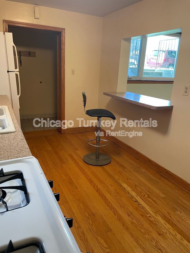 Building Photo - 1243 W 31st St