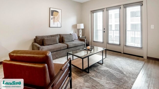 Foto del edificio - 645 N Front St