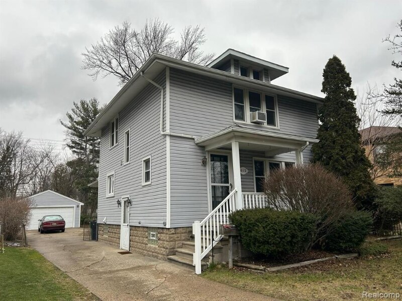 Primary Photo - 613 E Lincoln Ave
