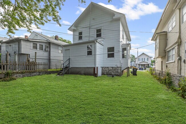 Foto del edificio - 336 N Hardesty Ave
