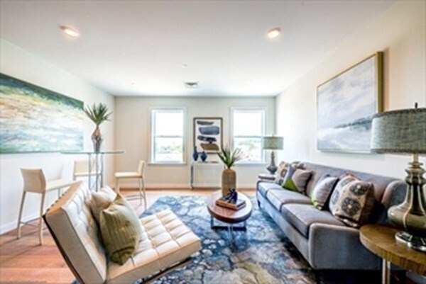 Foto principal - 19 Boardman St