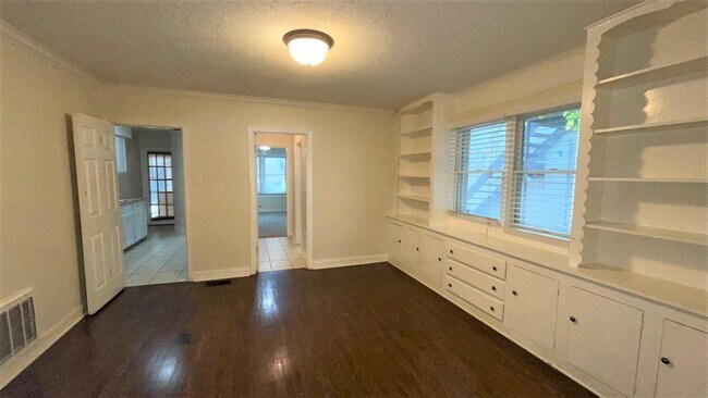 Foto del edificio - 4433 Emerson Ave