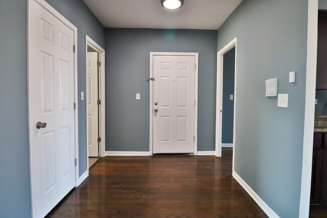 Foto del edificio - 1156 E 67th St