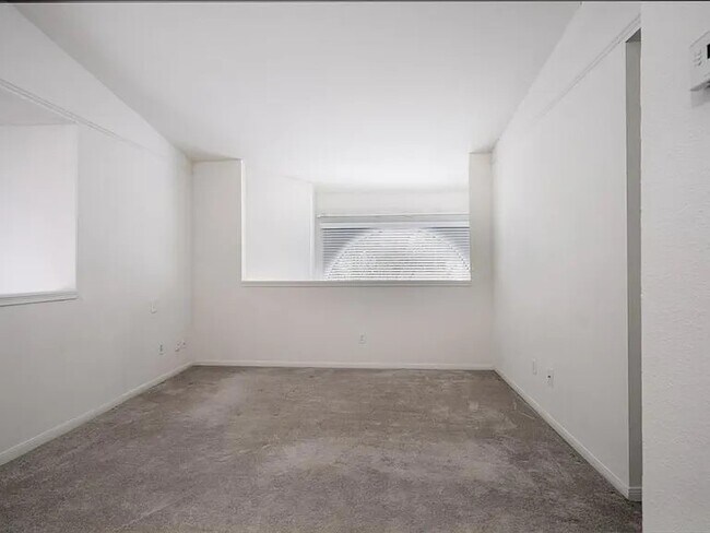 Foto del edificio - 2125 Augusta Dr