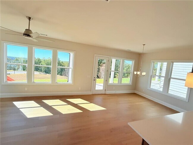 Foto del edificio - 1114 Winding Br Dr