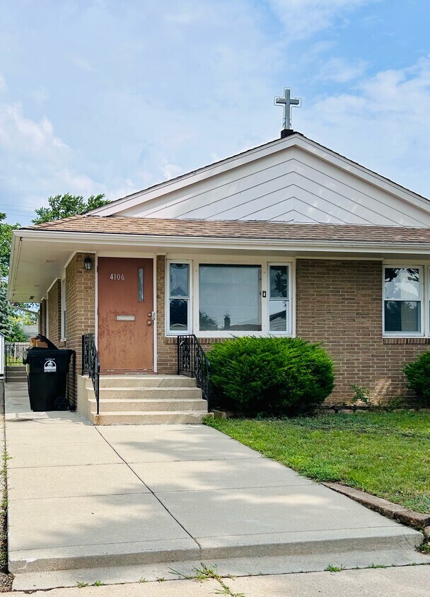 Primary Photo - 4106 Victory Ave