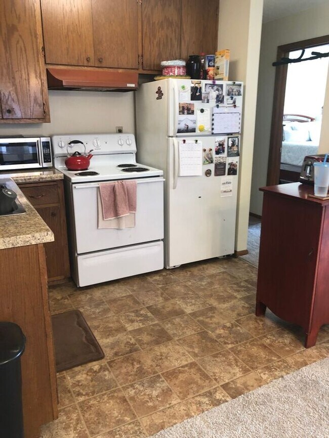 Foto del edificio - South Minneapolis Ground Level Apartment, ...