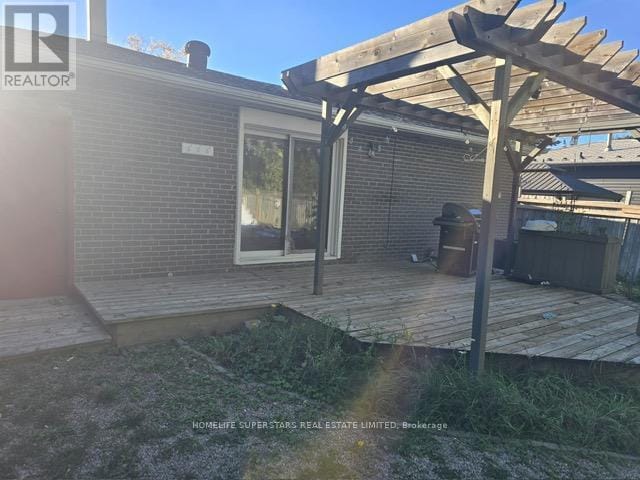 Photo du bâtiment - 73 Adeline Ave