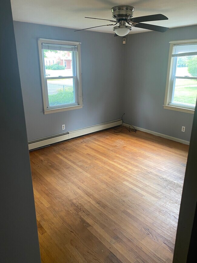 Building Photo - 1418 Wilbraham Rd