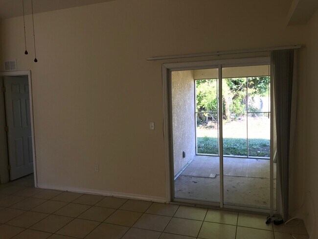 Foto del edificio - 601 SE 5th St