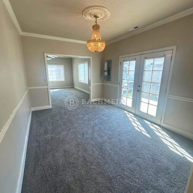 Foto del edificio - 9th St Duplex