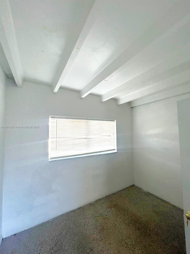 Building Photo - 845 SW 6th St