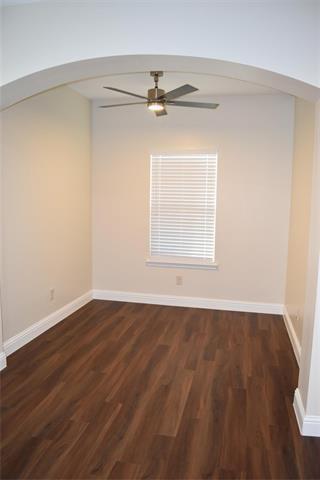 Foto del edificio - 411 Paddock Ln