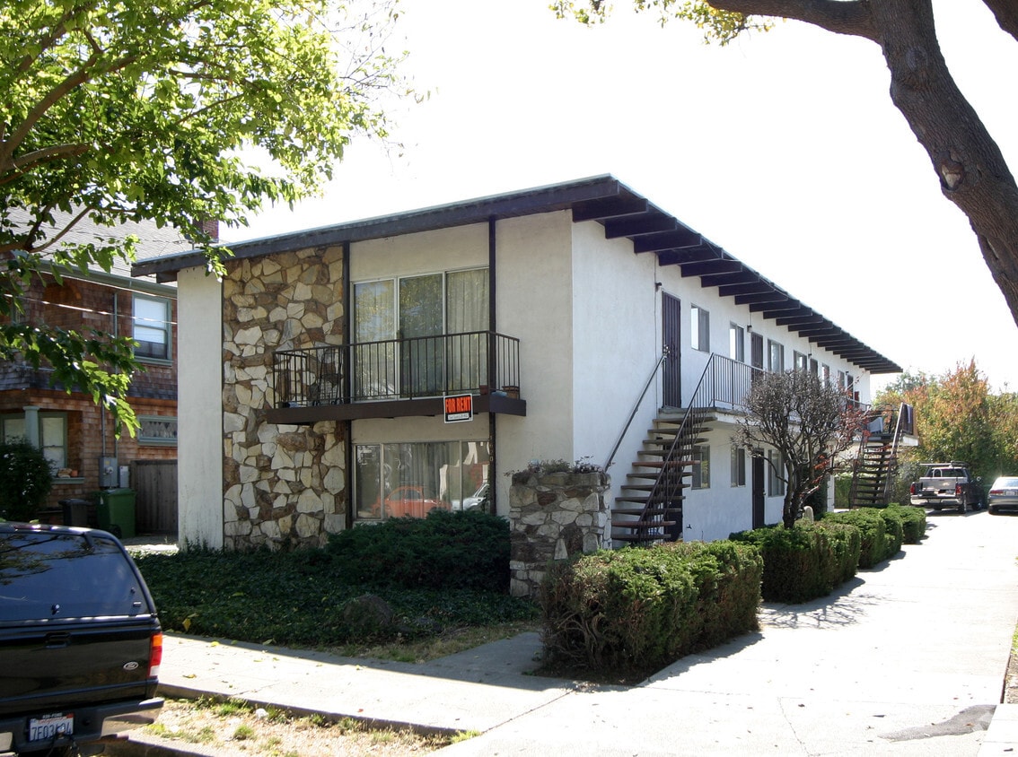 Building Photo - 1620 Blake St