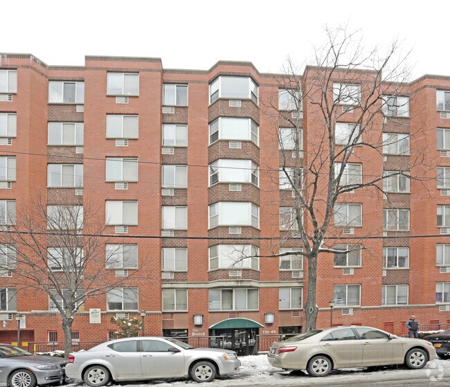 13849 Barclay Ave, Flushing, NY 11355 Apartments in Flushing, NY