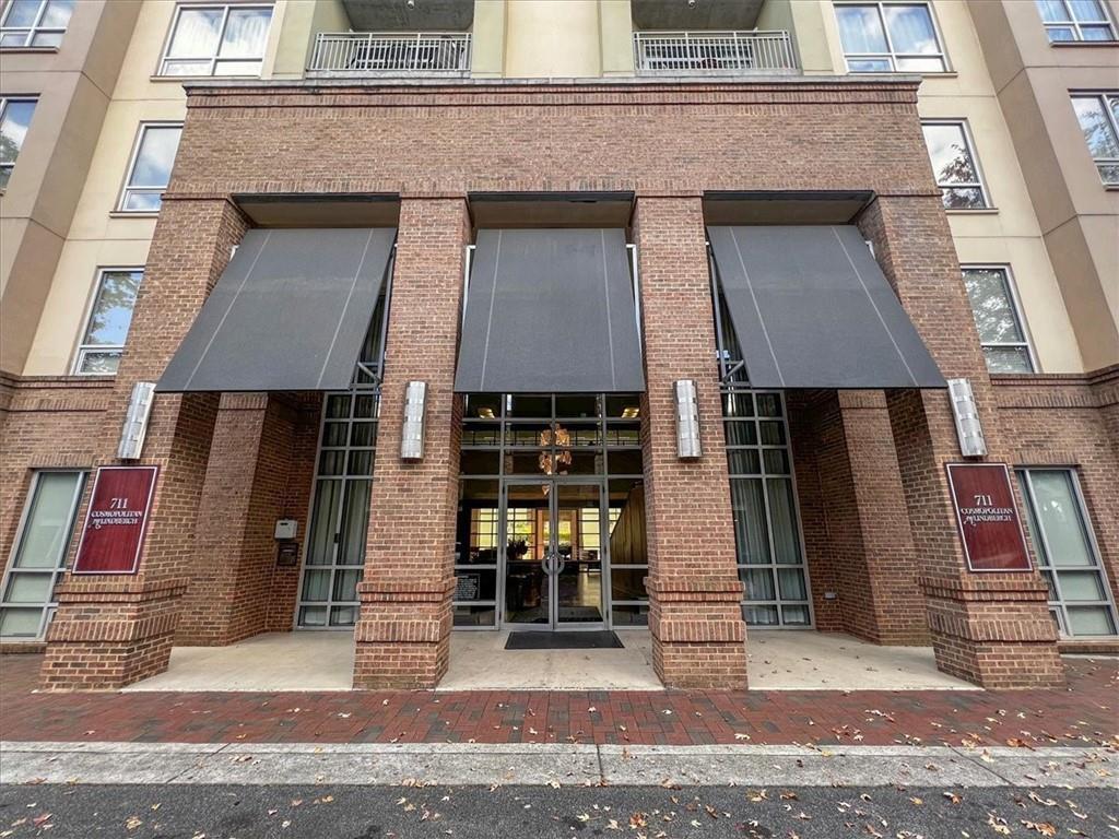 Foto principal - 711 Cosmopolitan Dr NE