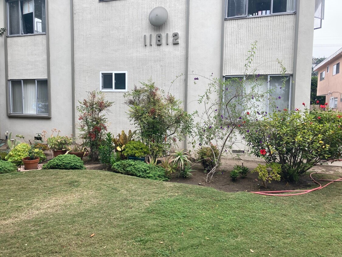 11812 Gateway Blvd Unit 1, Los Angeles, CA 90064 Apartments in Los