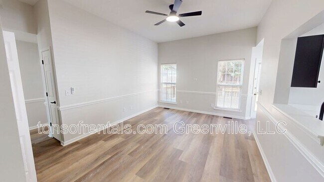 Foto del edificio - 407 Windy Meadow Way