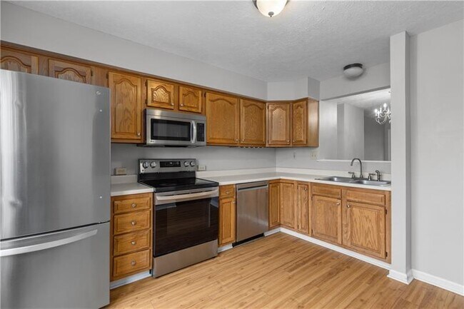 Foto del edificio - 491 Cherryhill Dr