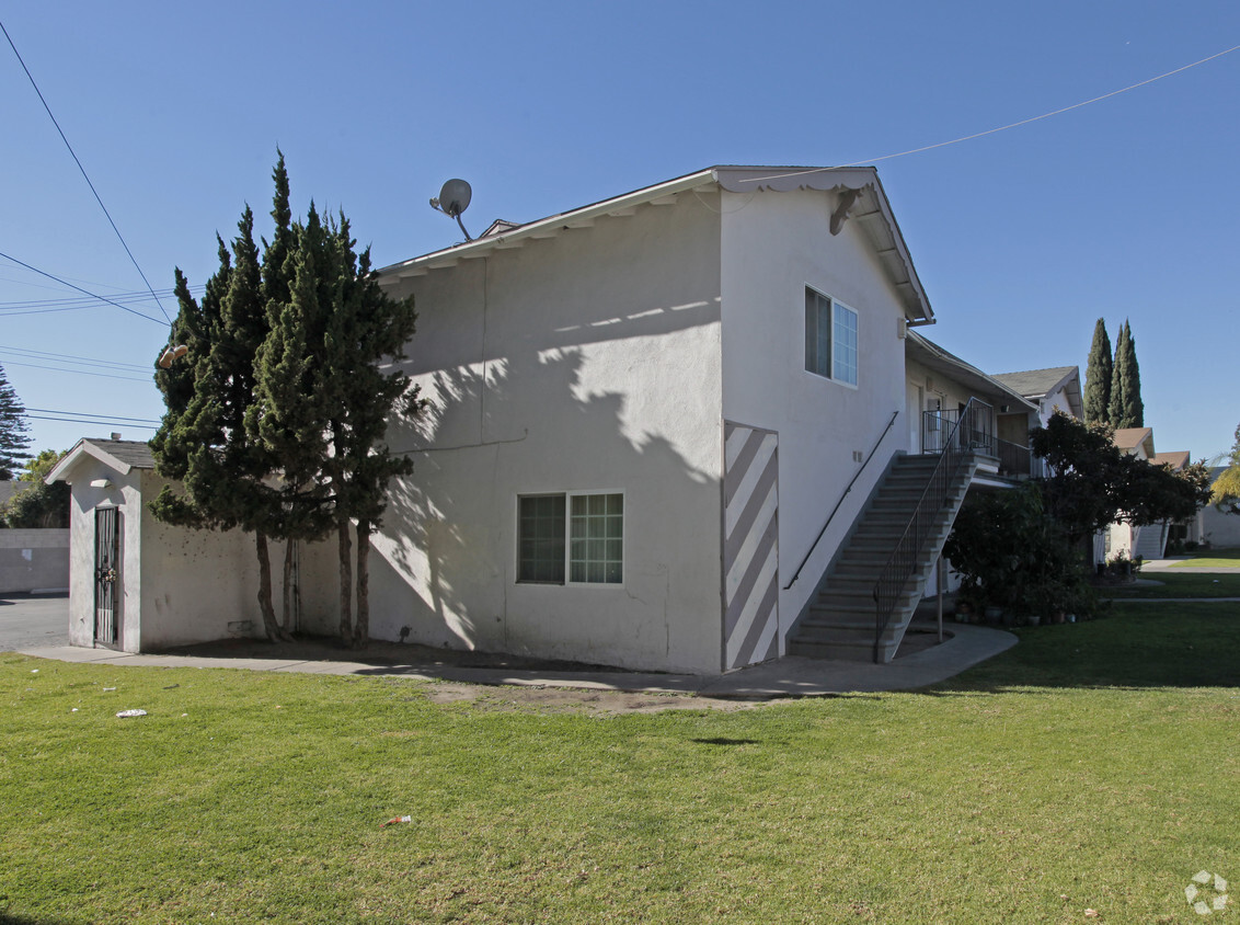 Primary Photo - 10672 Tibbs Cir