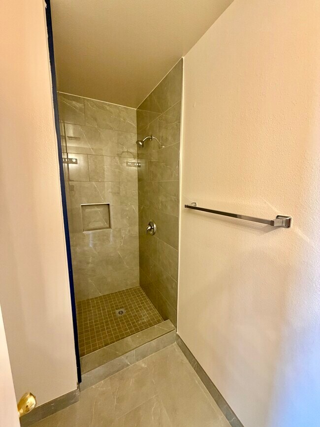 Foto del edificio - 1134 Campbell St