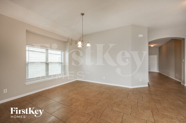 Building Photo - 8909 Palmetto Pk