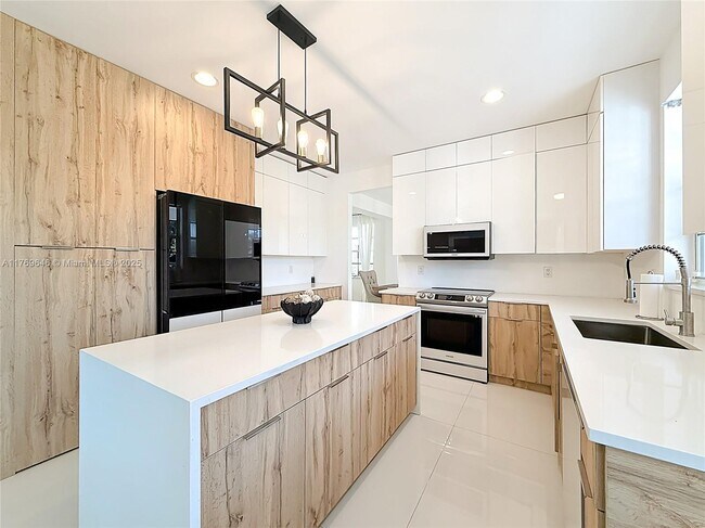 Foto del edificio - 1598 Sandpiper Cir