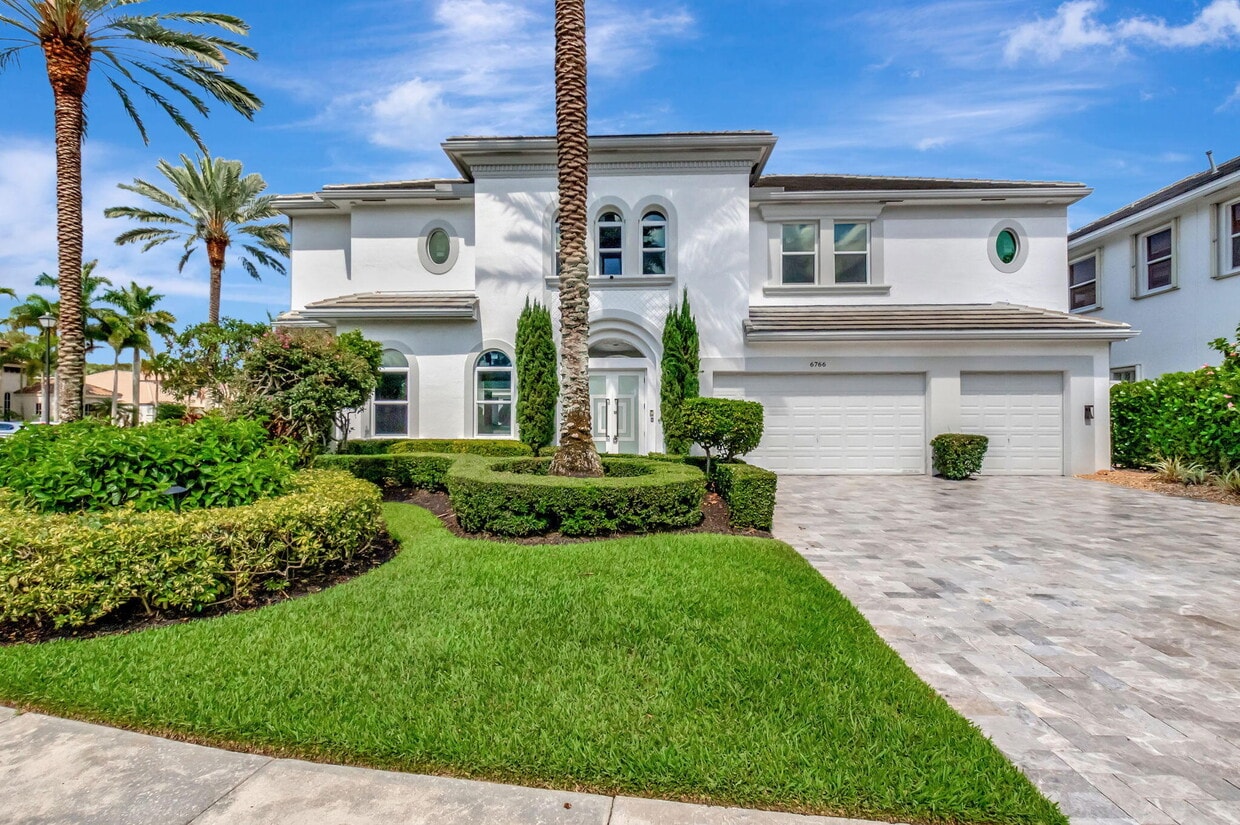 Primary Photo - 6766 Royal Orchid Cir