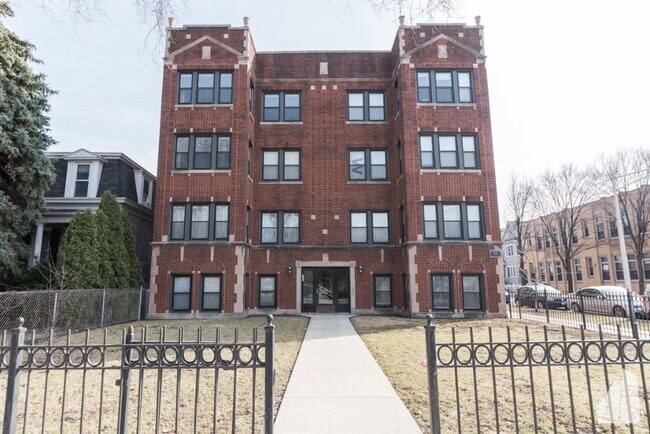 Foto del edificio - 2457 W Logan Blvd
