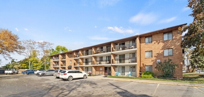 Building Photo - Historic Town Apartments