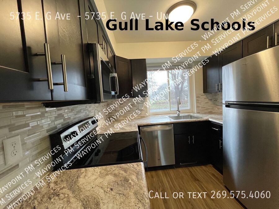 Primary Photo - 5735 E G Ave