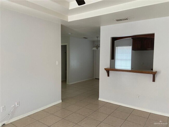 Building Photo - 20 Diamondhead Ave