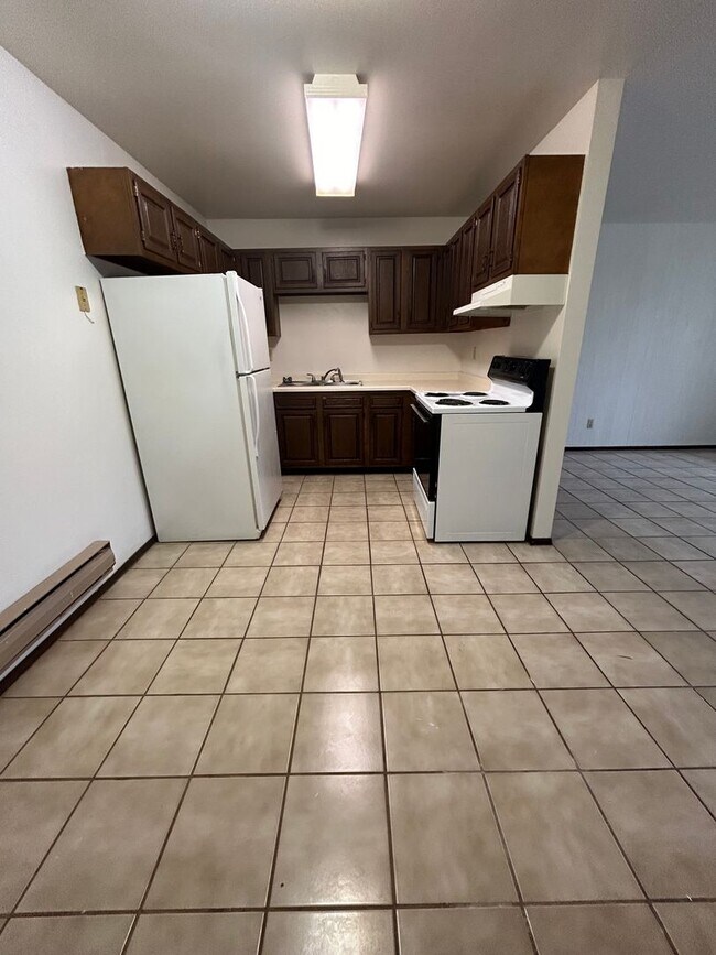 Building Photo - 2 Bedroom Apartment on French Island
