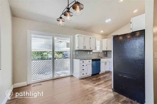 Building Photo - 936 Ptarmigan Cir