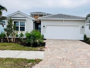Building Photo - 28021 Sanibel Sands St