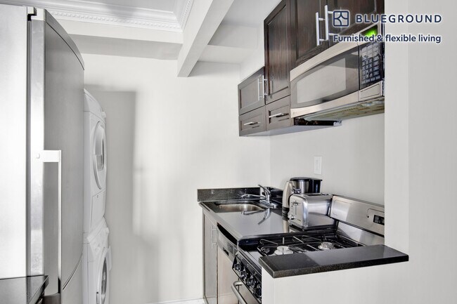 Foto del edificio - 229 1st Ave