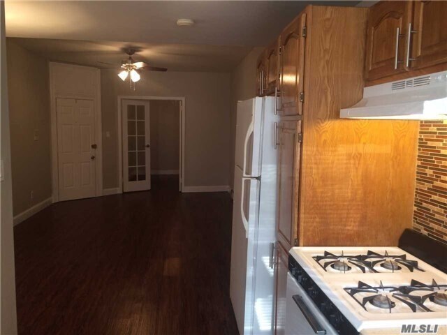 Foto del edificio - 358 Onderdonk Ave