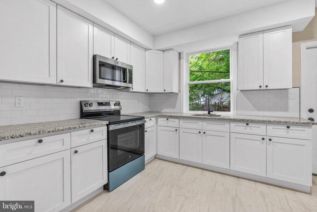Foto principal - 4920 Knorr St