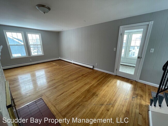 Foto del edificio - 3 br, 1.5 bath House - 22 Rob Roy Rd.