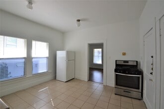 Building Photo - 1517 Bonnie Brae St