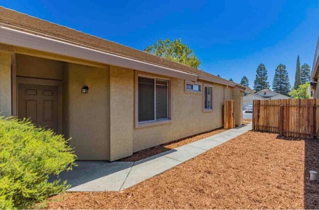 Building Photo - 1247 Arbor Ct