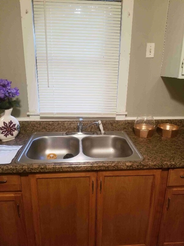 Foto principal - 3305 E 19th St