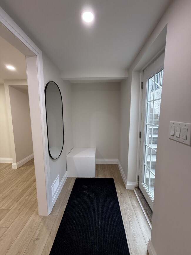Building Photo - 2123 Nipigon Dr