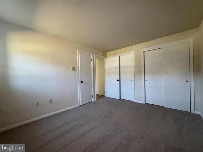 Foto del edificio - 7 Orchard Hills Dr