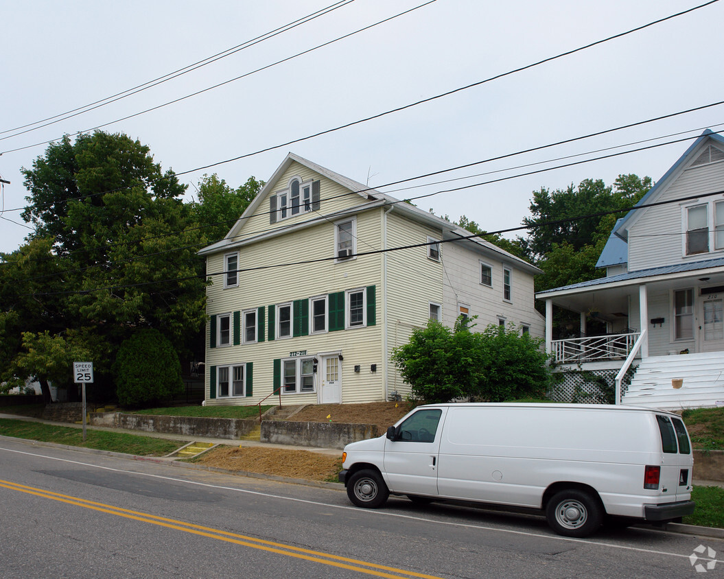 Building Photo - 212-218 High St